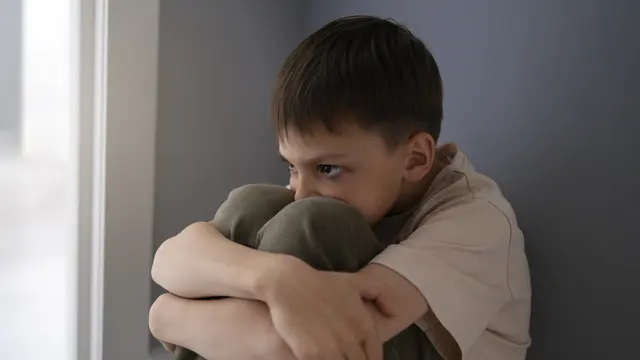 Dampak Negatif Memaksa Anak Untuk Berfoto (photo by freepik.com)