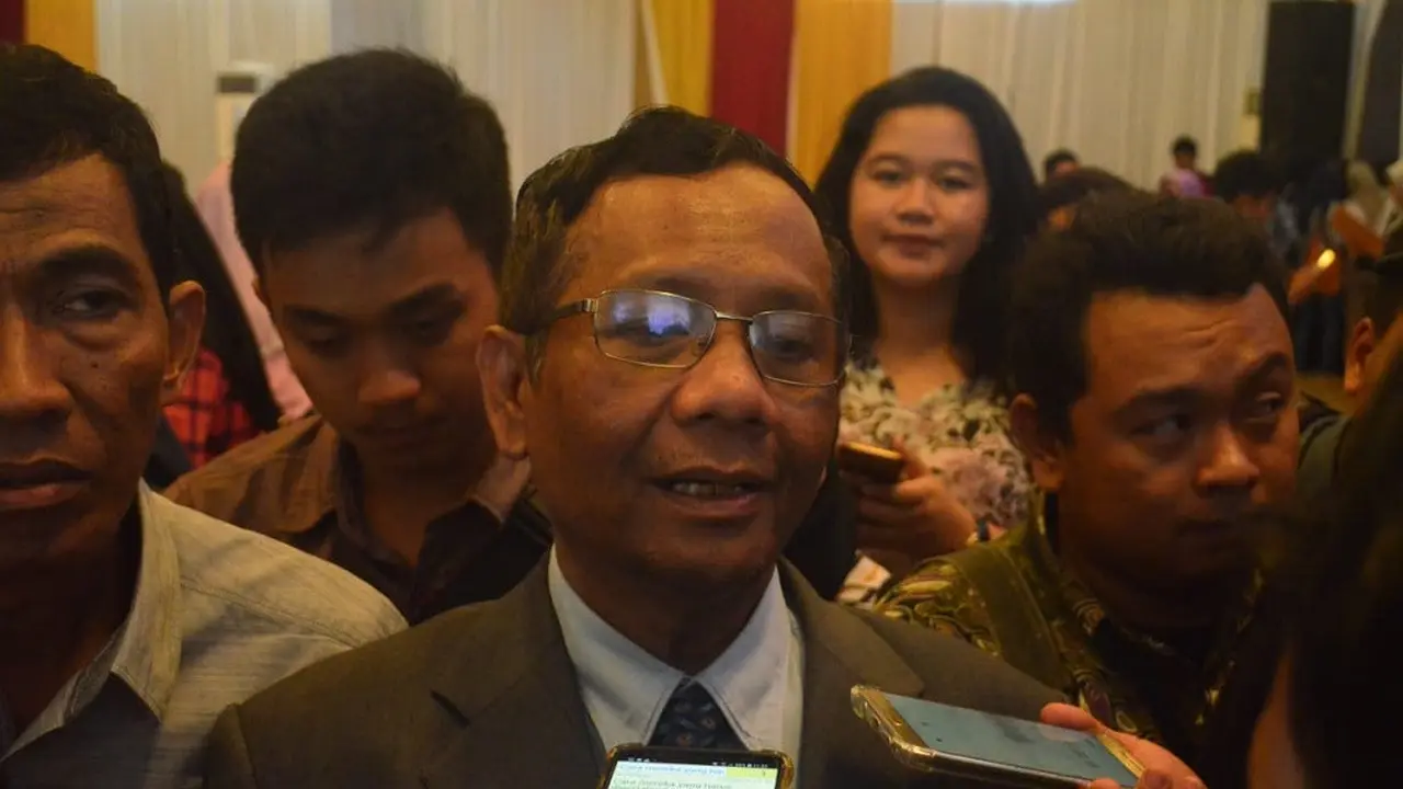 Mahfud MD ajak kalangan millennial berperan kokohkan bangsa dengan tidak melupakan sejarah (Liputan6.com/ Eka Hakim)