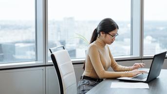 6 Latihan yang Bisa Dilakukan Setelah Duduk Seharian