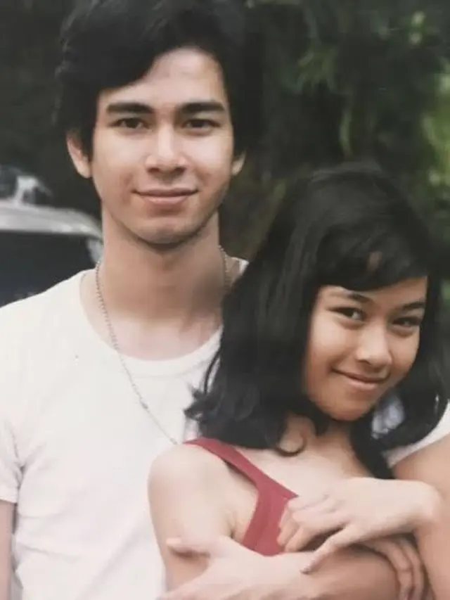 7 Potret Masa Remaja Raffi Ahmad, Parasnya Bikin Pangling