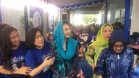 Arumi Bachsin meresmikan posko pemenangan Khofifah-Emil di DPC Demokrat Surabaya.