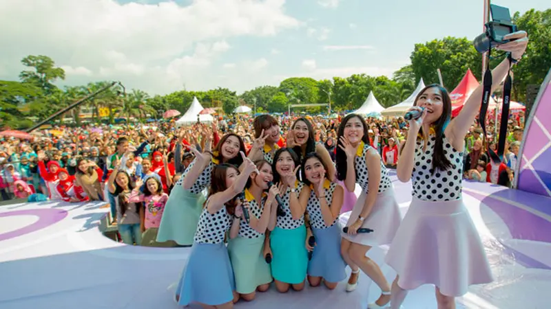 Cherrybelle Tampil Meriahkan Canon Roadshow di Bali