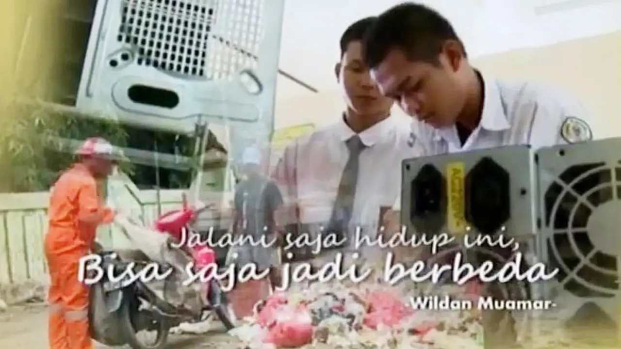 Pantang Menyerah: Wildan, Pulang Sekolah Jadi Pengumpul Sampah