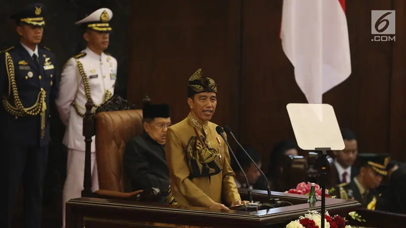 Jokowi Berbaju Sasak