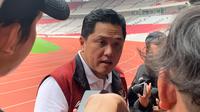 Ketua Umum PSSI Erick Thohir menyatakan euforia kemenangan Timnas Indonesia U-22 di SEA Games 2023 sudah selesai, pasca Garuda Nusantara menuntaskan pawai kemenangan di Stadion Utama Gelora Bung Karno (SUGBK), Jumat (19/5/2023) siang WIB. (Liputan6.com/Melinda Indrasari)
&nbsp;