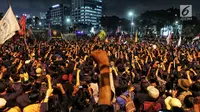 Mahasiswa dari berbagai kampus se Jabdetabek berunjuk rasa di depan Gedung DPR/MPR, Jakarta, Senin (23/9/2019). Mereka menolak pengesahan RUU KUHP dan revisi UU KPK. (Liputan6.com/JohanTallo)