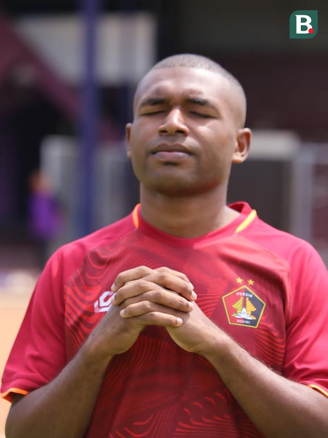 Jimmy Aronggear - Persik Kediri