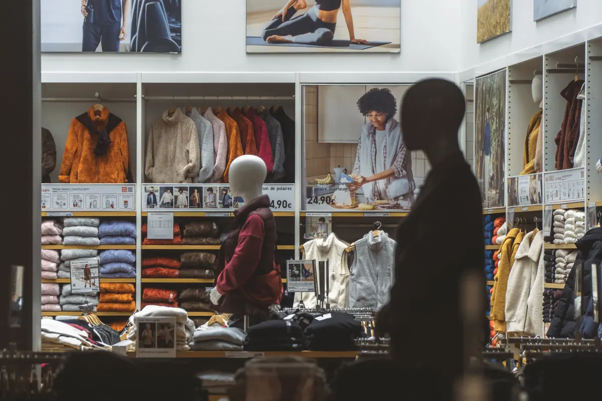 Nama Uniqlo sendiri merupakan singkatan dari "Unique Clothing."