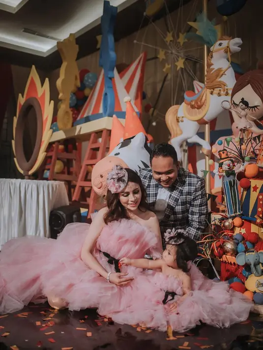 Ultah Anak Momo Geisha (Instagram/therealmomogeisha)