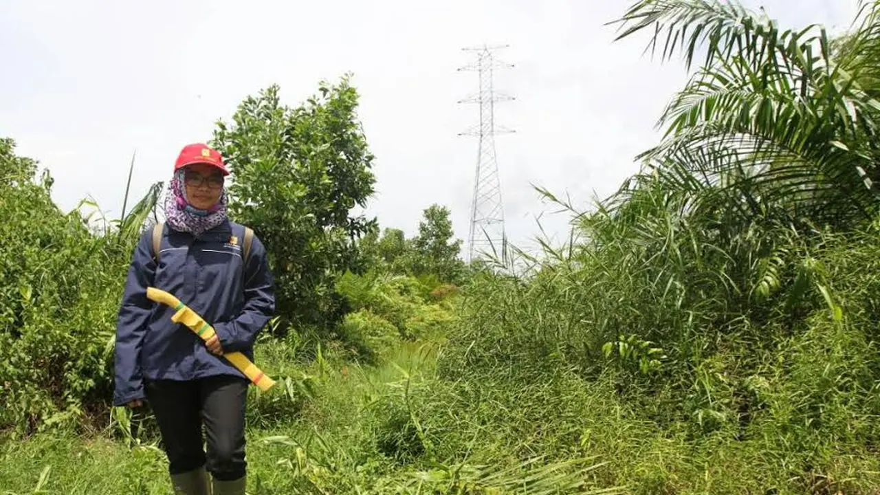 Assistant Engineer Teknis Sipil PT PLN Novi Dwi Harriani. (Liputan6.com/Pebrianto Eko Wicaksono)