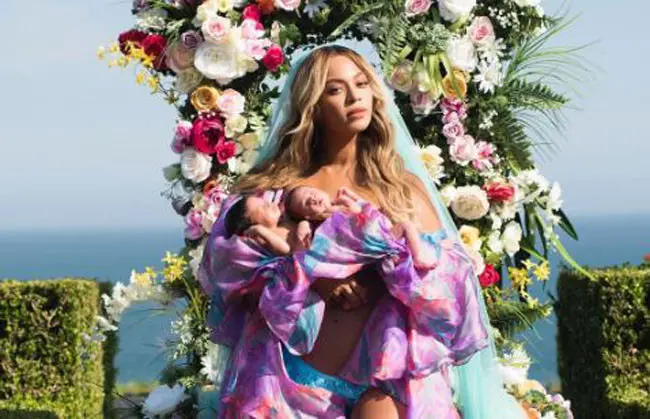 Untuk pertama kalinya Beyonce akhirnya perlihatkan foto bayi kembarnya Rumi dan Sir Carter dalam pemotretan penuh bunga. (foto: iStockphoto/beyonce)