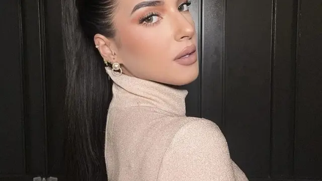 Makeup Glamor Tasya Farasya Bikin Pangling, bak Kembaran Kendall Jenner