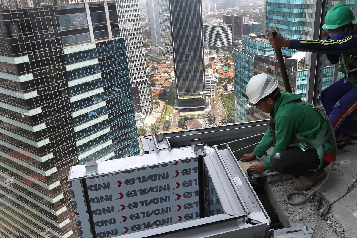 PHOTO: Melihat Pembangunan Gedung Perkantoran di Mega Kuningan