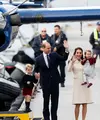 Siapa tak kenal pangeran William dan Kate Middleton beserta kedua anaknya Pangeran George dan Charlotte. Melakukan perjalan ke Kanada, pasangan dari kerajaan Inggris ini rela singgah di hotel bintang 3. (AFP/Bintang.com)