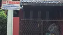 PT Barkanatas Dharma, salah satu CV pemenang tender pengadaan UPS SMAN 2 tersebut, beralamat di sebuah rumah tak berpenghuni di Pondok Kelapa, Jakarta Timur. Foto diambil pada Minggu (1/3/2015). (Liputan6.com/Herman Zakharia)