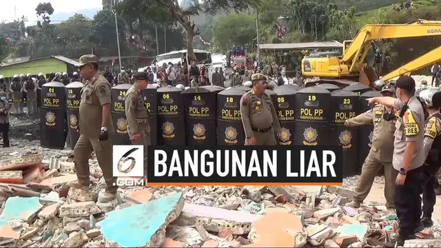 Satpol PP Pemkab Bogor membongkar puluhan bangunan liar di kawasan Puncak Bogor. Selain tidak memiliki izin bangunan-bangunan tersebut disinyalir dijadikan lokasi prostitusi terselubung.