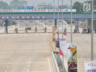 Suasana Tol Depok-Antasari seksi 1 usai diresmikan Presiden Joko Widodo kemarin (27/9) di Jakarta, Jumat (28/9). Tarif tol Depok-Antasari seksi I ruas Antasari-Brigif sebesar Rp 1.500 per km. (Liputan6.com/Faizal Fanani)