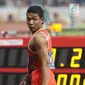 Pelari cepat Indonesia, Lalu Muhammad Zohri usai kualifikasi lari 100 meter Asian Games 2018 di Stadion GBK, Jakarta, Sabtu (25/8). Lalu M Zohri mencatat waktu 10,27 detik dan berhak tampil di semifinal. (Liputan6.com/Helmi Fithriansyah)