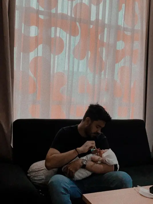 Faradilla Yoshi dan McKenzie (Instagram/bryanmckenziee)