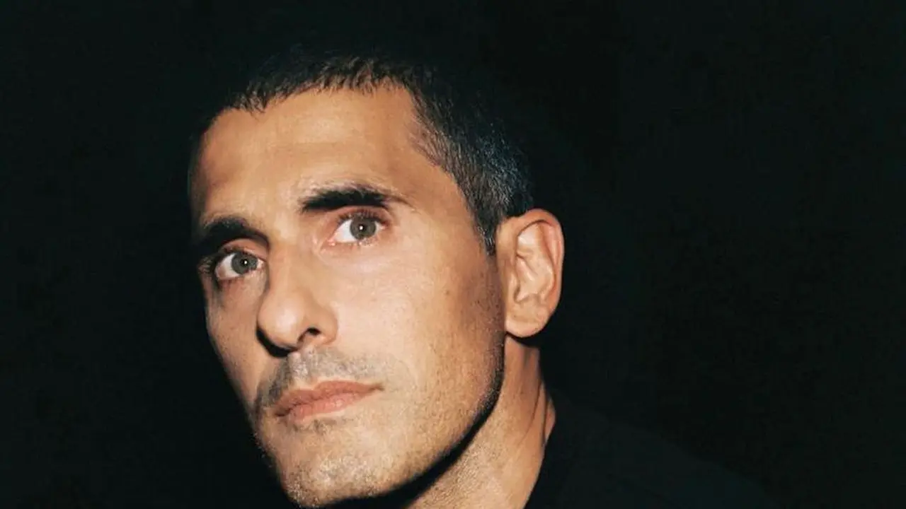 Desainer Felipe Oliveira Baptista Resmi Tinggalkan Kenzo