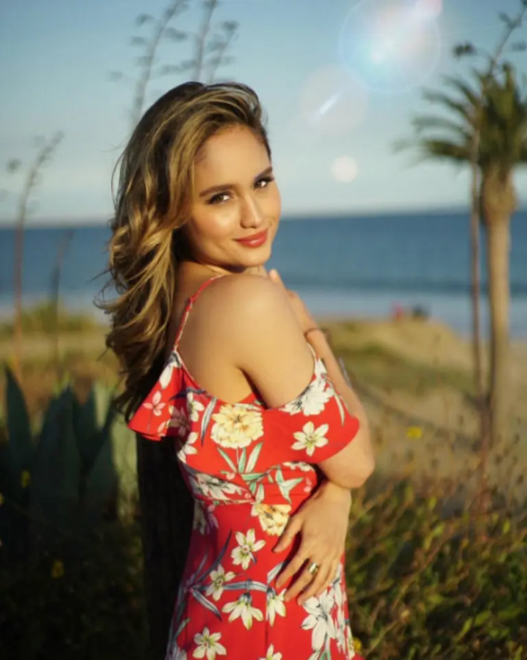 Cinta Laura. (via: Instagram/claurakiehl).