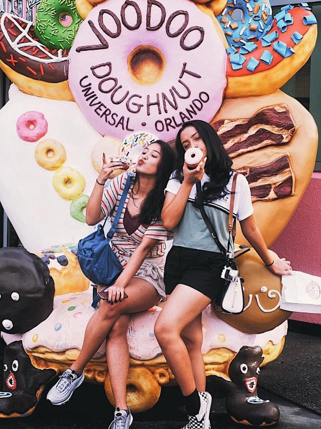 Makin Dewasa dan Cantik, Ini 6 Potret Kedua Anak Dede Yusuf