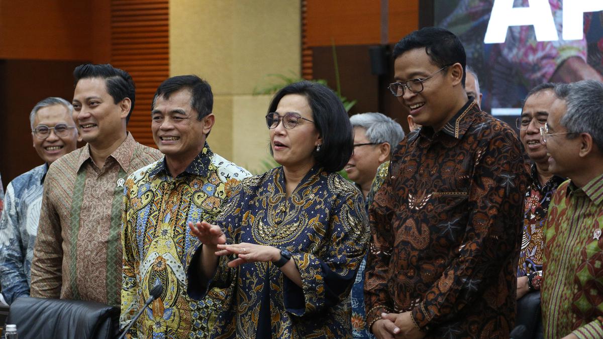 3 Bulan Defisit, Menteri Keuangan Sri Mulyani Umumkan APBN April 2025 Surplus Rp4,3 Triliun