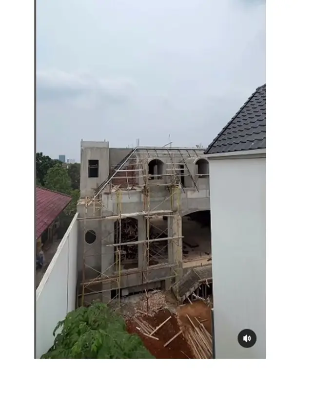 8 Potret Pembangunan Rumah Baru Ayu Dewi, Megah Banget
