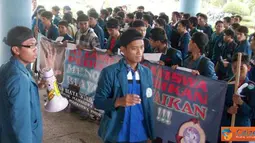 Mahasiswa Unair Peduli Pendidikan