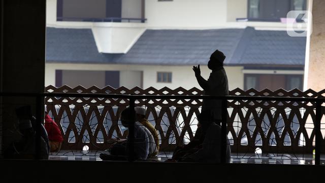 Suasana Salat Jumat Pertama di Masjid At-Tin