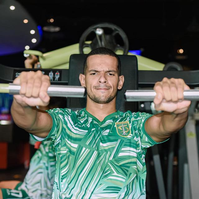 5 Potret Leo Lelis saat Latihan Pramusim Persebaya Surabaya, Selalu Fokus