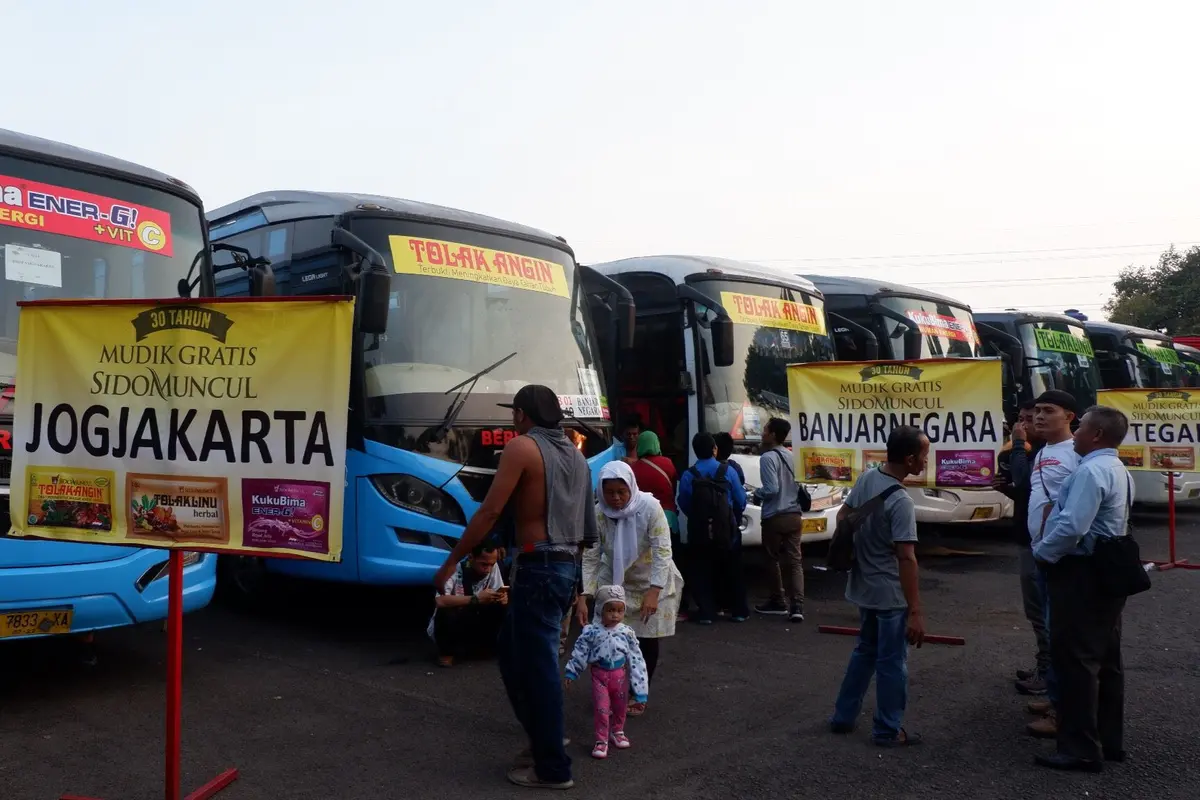 PT lndustri Jamu Dan Farmasi Sido Muncul Tbk kembali menyelenggarakan Mudik Gratis bagi para pedagang jamu se-Jabodetabek.