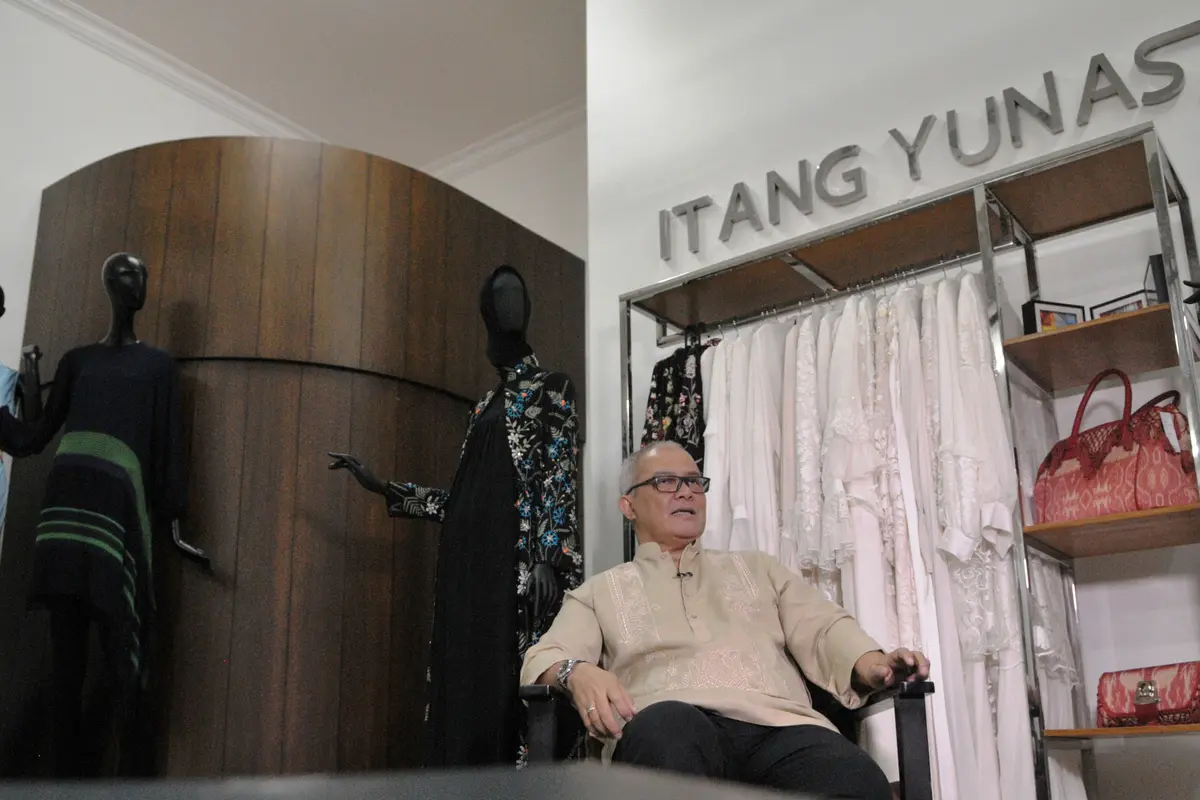 Itang Yunasz 1