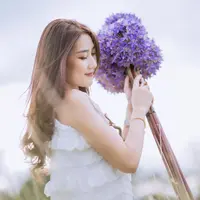 Ilustrasi perempuan bahagia/copyrightshutterstock/Tualek Photography