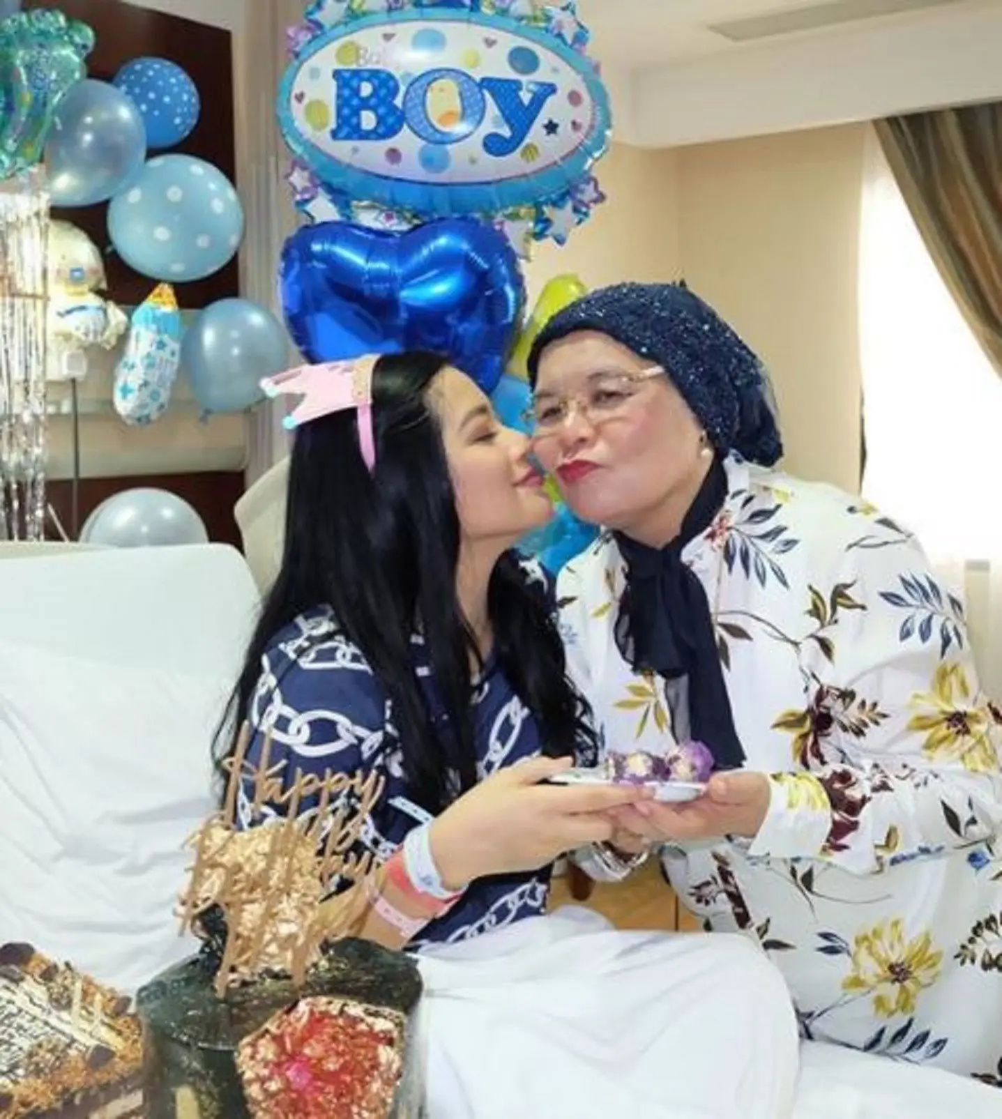 Titi Kamal mendapat ucapan selamat ulang tahun dari ibundanya, Elly Kamal. Tak lupa Titi mengucapkan terima kasih kepada ibundanya itu (Instagram/@titi_kamall)
