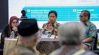 Menteri Kesehatan RI Budi Gunadi Sadikin berdiskusi dengan sejumlah stakeholder saat melakukan Public Hearing terkait penyusunan RUU Kesehatan di Gedung Kemenkes RI Jakarta pada Rabu, 15 Maret 2023. (Dok Kementerian Kesehatan RI)