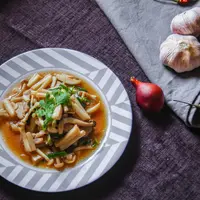 Ilustrasi masakan tumis jamur/copyright shutterstock.com/Birch Photographer