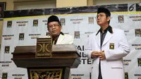 Ketua Umum PKS Sohibul Iman memberikan keterangan di Kantor DPP PKS, Jakarta, Rabu (27/12). PKS mengumumkan pencalonan di lima daerah yang akan melakukan pilgub dalam Pilkada Serentak 2018. (Liputan6.com/Faizal Fanani)