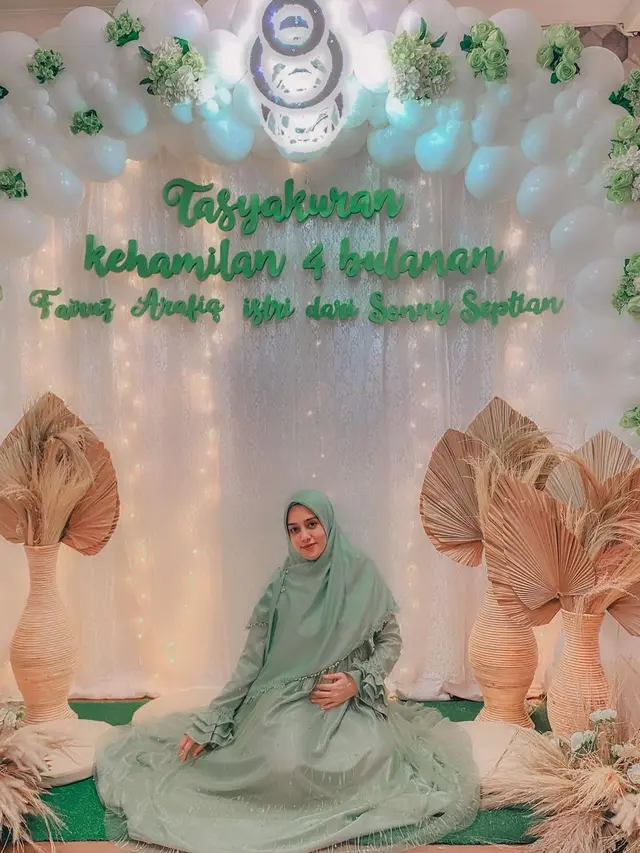 6 Momen Tasyakuran Empat Bulan Kehamilan Fairuz A Rafiq, Menangis Haru