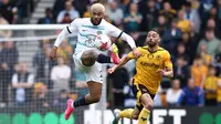 Bek Chelsea Reece James saat menghadapi Wolverhampton Wanderers dalam pertandingan Liga Inggris di Molineux Stadium, 8 April 2023.&nbsp;(Darren Staples / AFP)