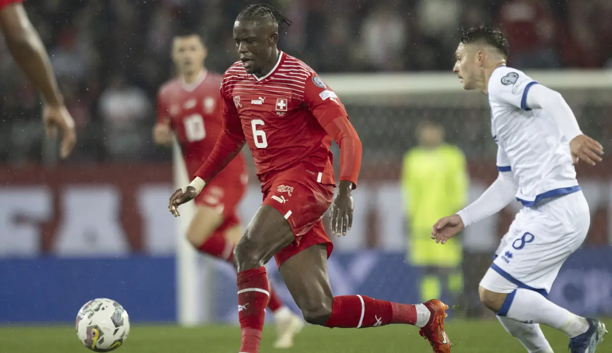 Swiss harus puas bermain imbang 1-1 melawan Kosovo di St Jakob-Park. (Ennio Leanza/Keystone via AP)