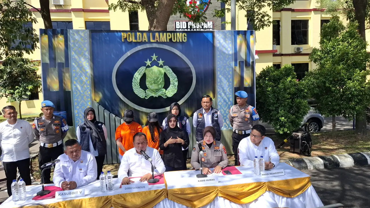 Dua selebgram di Lampung diringkus polisi lantaran mempromosikan situs judi online jaringan Kamboja