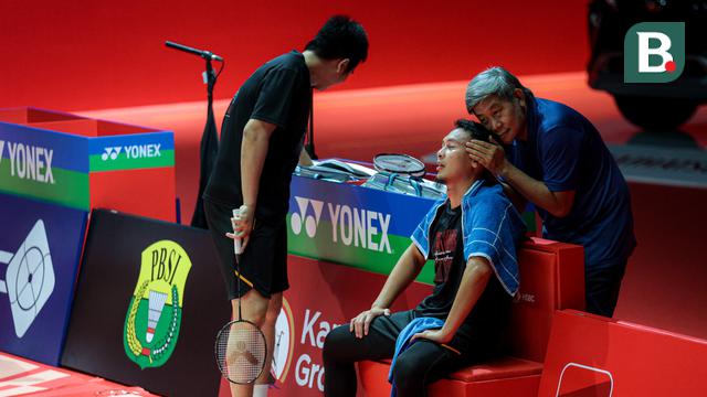 Foto: Momen Haru hingga Lucu Tersaji dalam Acara Pensiun Mohammad Ahsan/Hendra Setiawan, Terima Kasih The Daddies!