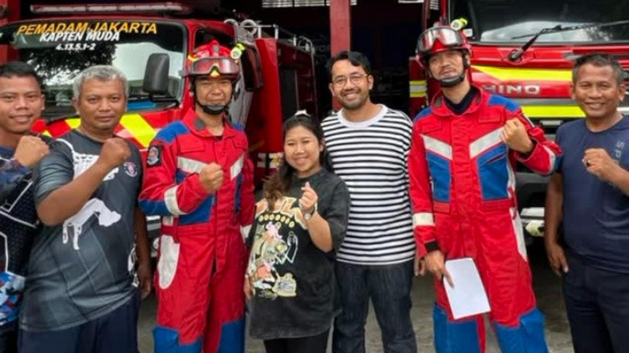 Sempat Gagal Tiga Kali, Kiky Saputri Minta Bantuan Pemadam Kebakaran untuk Lepas Cincin Menjelang Lahiran