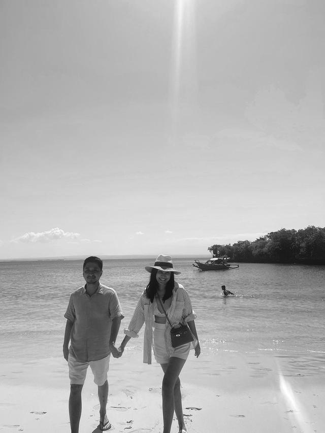 7 Potret Oline Mendeng Pamer Kemesraan dengan Kekasih Ini Tuai Banyak Dukungan