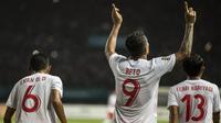Striker Indonesia, Alberto Goncalves, melakukan selebrasi usai mencetak gol ke gawang Laos pada laga Asian Games di Stadion Patriot, Jawa Barat, Jumat (17/8/2018). Indonesia menang 3-0 atas Laos. (Bola.com/Vitalis Yogi Trisna)