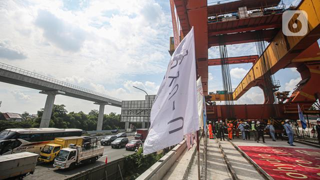 FOTO: Pemasangan Girder Box Casting Yard 1 Kereta Cepat Jakarta - Bandung Selesai