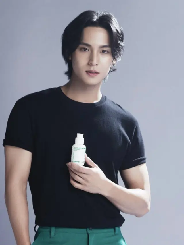 Mingyu Seventeen, credit: Innisfree