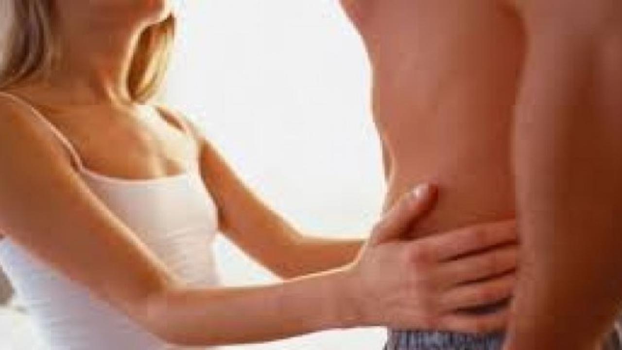 Tak Sengaja Telan Sperma Pacar, Gadis Ini Akhirnya Hamil