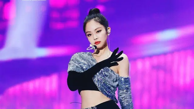 Potret Cetar Ayu Ting Ting Duplikasi Gaya Jennie BLACKPINK saat Manggung Curi Atensi